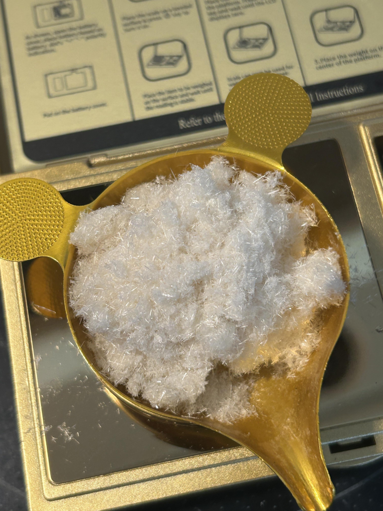 High-purity needle-like Mescaline HCl crystals on a precision milligram scale for clinical volumetric dosing